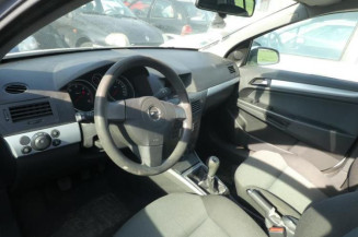 Moteur essuie glace arriere OPEL ASTRA H