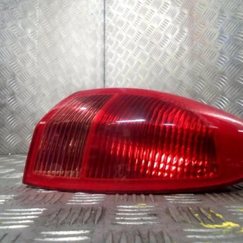 Feu arriere principal droit (feux) ALFA ROMEO 147 Photo n°1