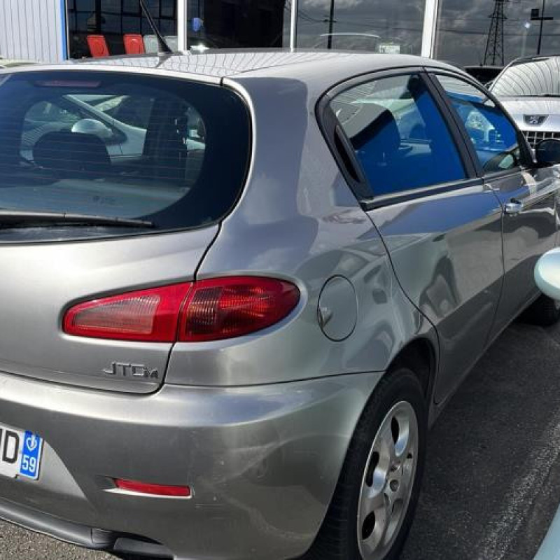 Feu arriere principal droit (feux) ALFA ROMEO 147 Photo n°6