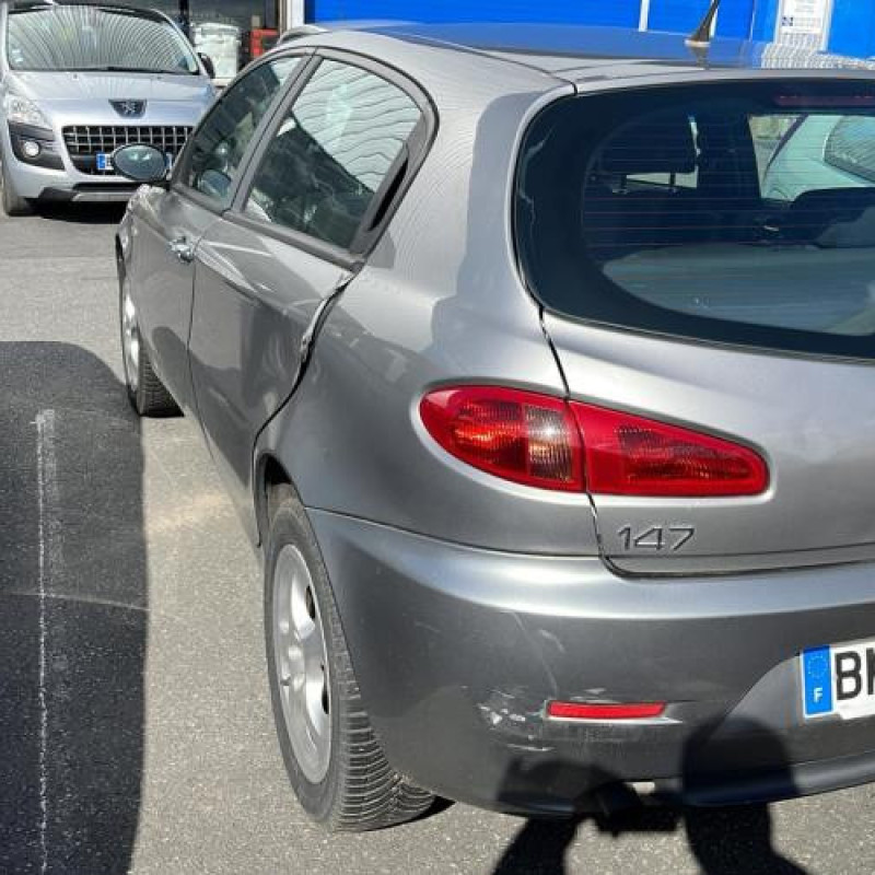 Feu arriere principal droit (feux) ALFA ROMEO 147 Photo n°8