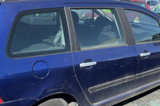 Pretensionneur de ceinture avant droit PEUGEOT 307