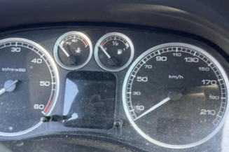 Pretensionneur de ceinture avant droit PEUGEOT 307