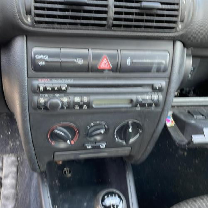 Serrure avant gauche SEAT TOLEDO 2 Photo n°9