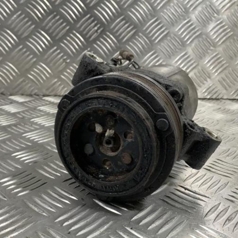 Compresseur clim BMW SERIE 3 E46 Photo n°2