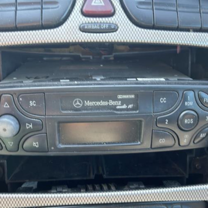 Porte avant droit MERCEDES CLASSE C 203 COUPE SPORT Photo n°10