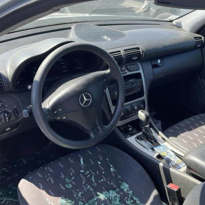 Bloc ABS (freins anti-blocage) MERCEDES CLASSE C 203 COUPE SPORT Photo n°4