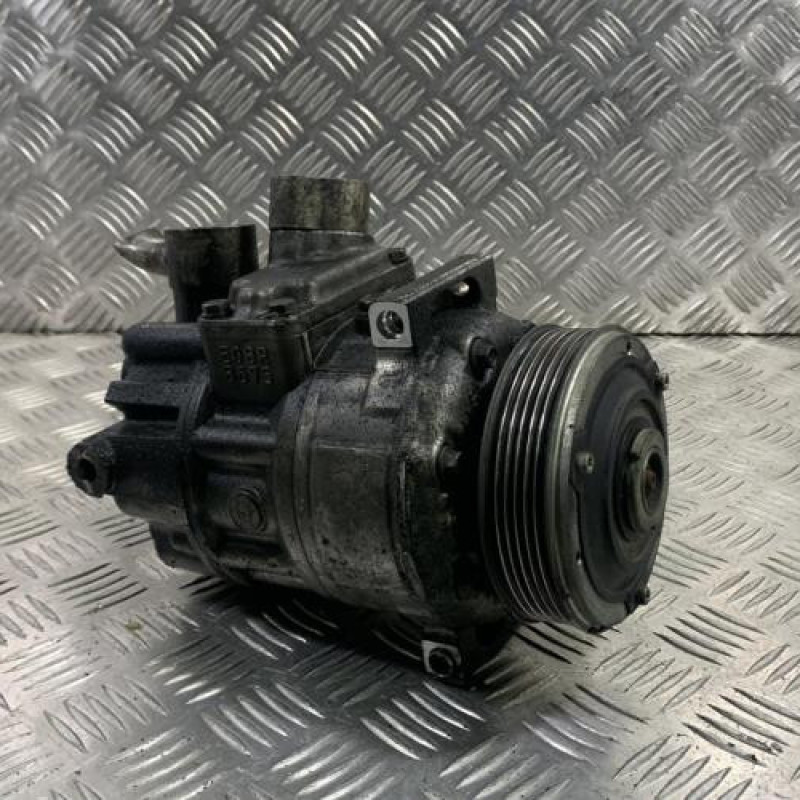 Compresseur clim AUDI A3 2 Photo n°1