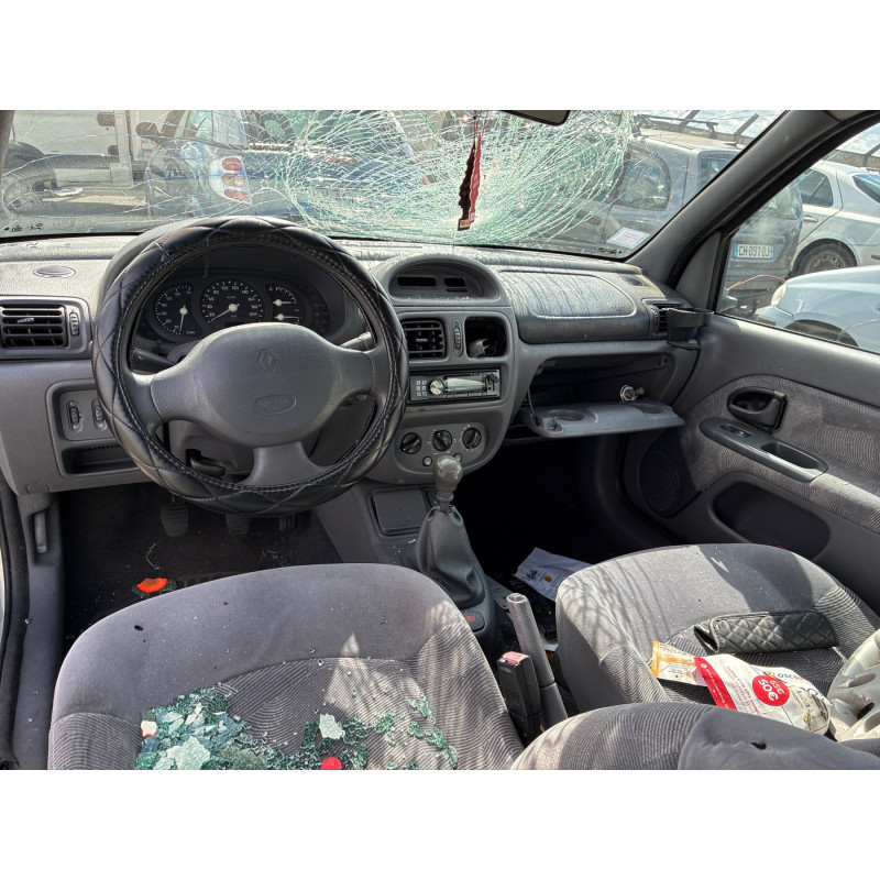Poignee porte arriere gauche RENAULT CLIO 2 Photo n°18