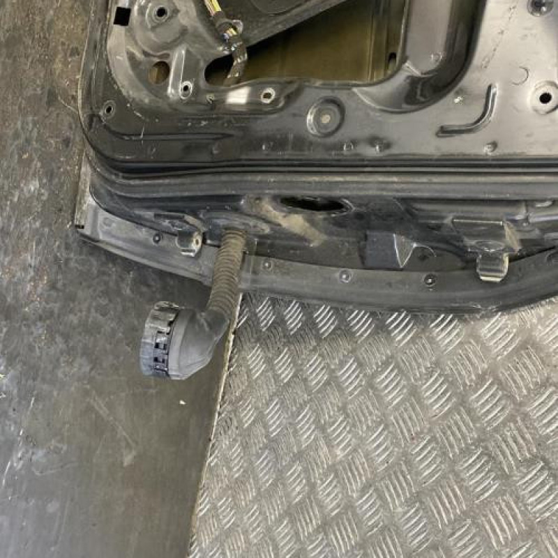Porte avant gauche PEUGEOT 607 Photo n°6