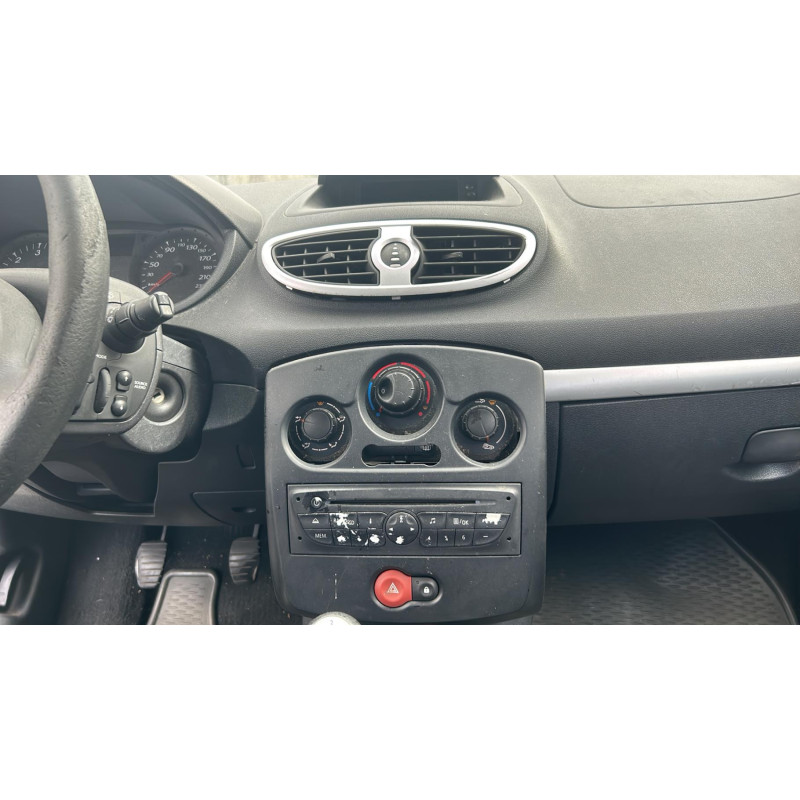 Malle/Hayon arriere RENAULT CLIO 3 Photo n°10