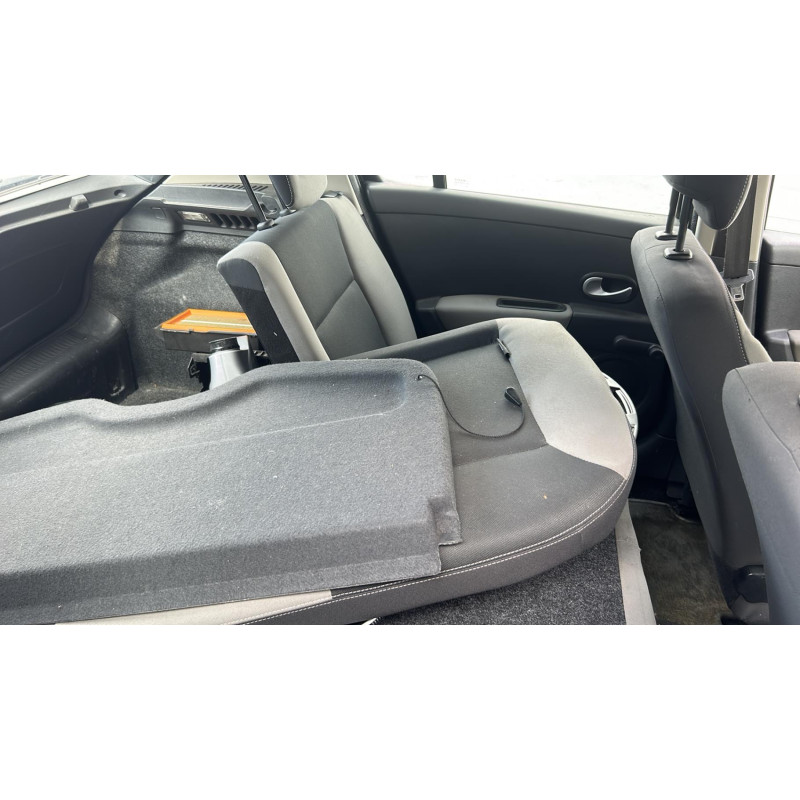 Malle/Hayon arriere RENAULT CLIO 3 Photo n°12