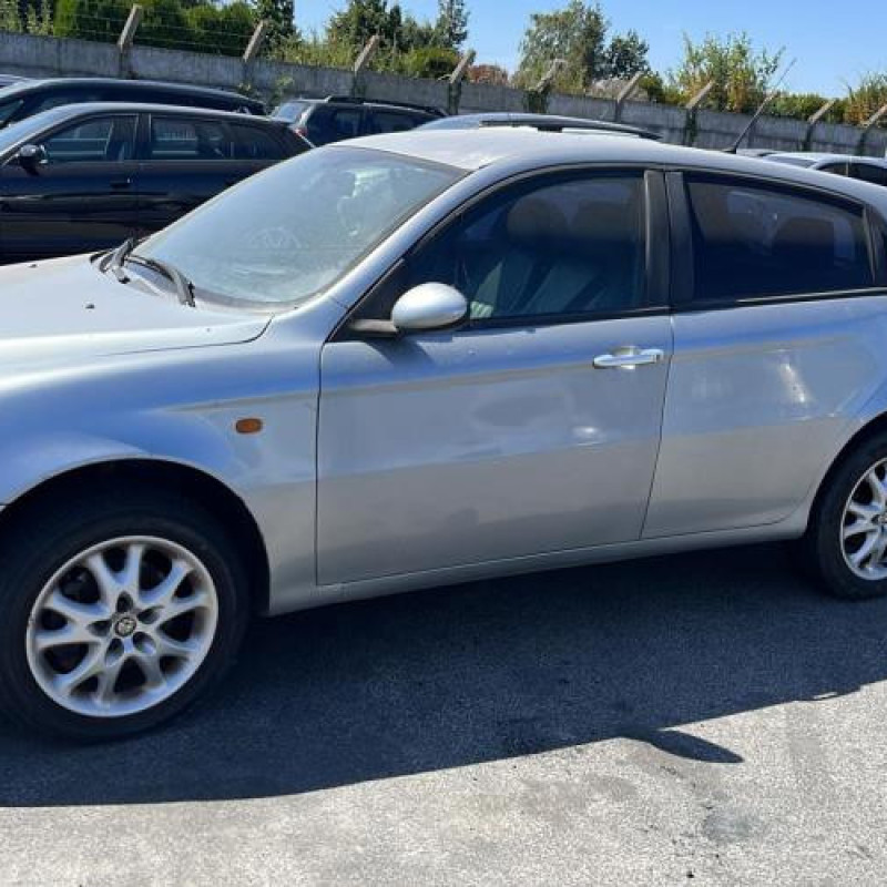 Feu arriere secondaire gauche (feux) ALFA ROMEO 147 Photo n°4
