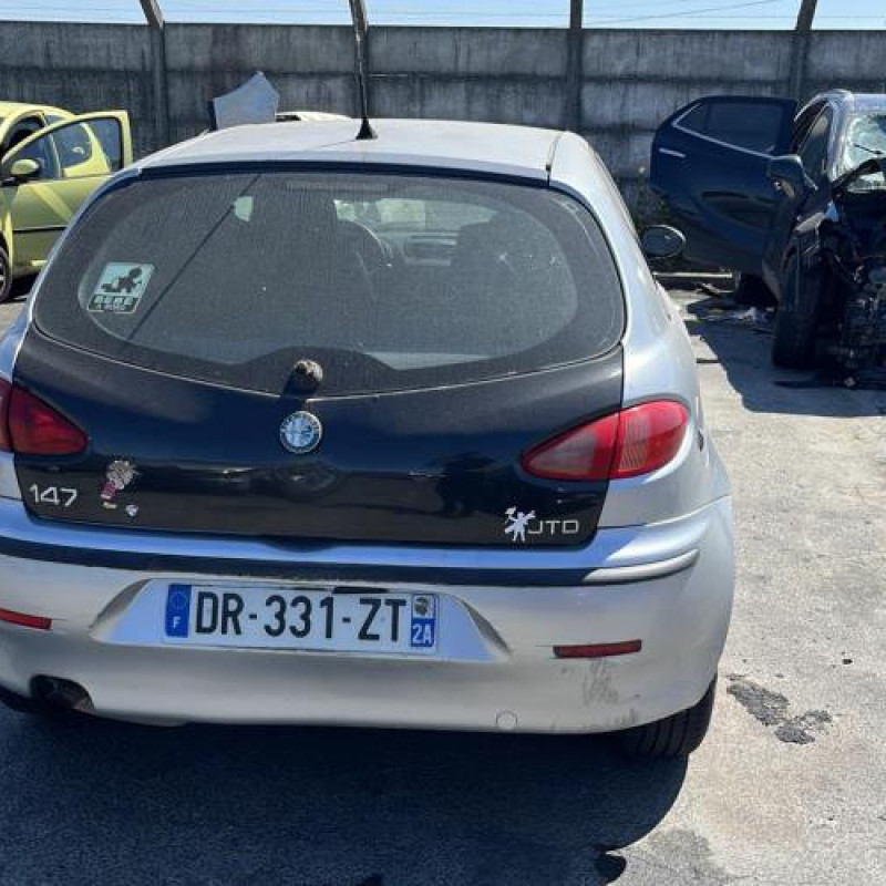 Feu arriere secondaire gauche (feux) ALFA ROMEO 147 Photo n°6