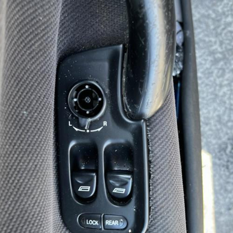 Feu arriere secondaire gauche (feux) ALFA ROMEO 147 Photo n°10