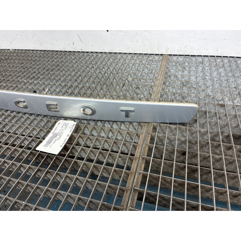 Bouton de coffre PEUGEOT 308 1 SW Photo n°2