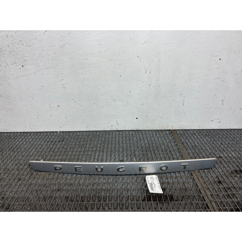 Bouton de coffre PEUGEOT 308 1 SW Photo n°4