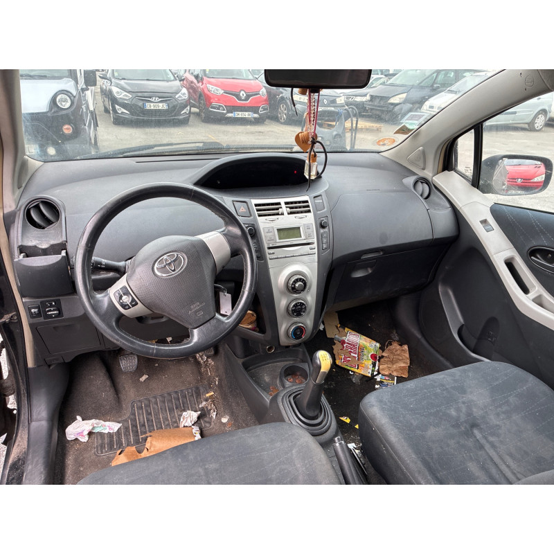 Plage arriere TOYOTA YARIS 2 Photo n°20
