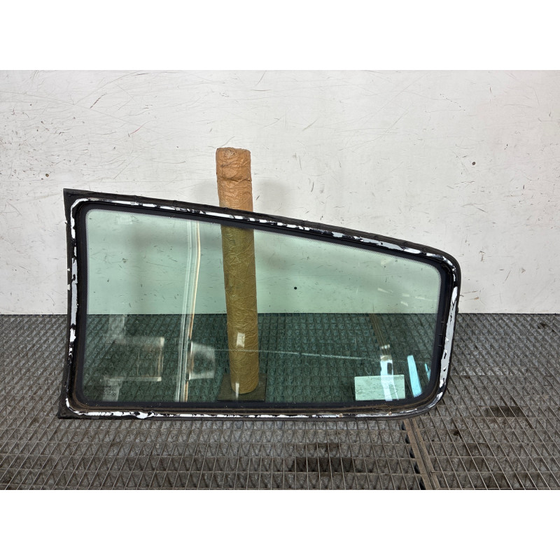 Custode arriere droit RENAULT CLIO 2 Photo n°2