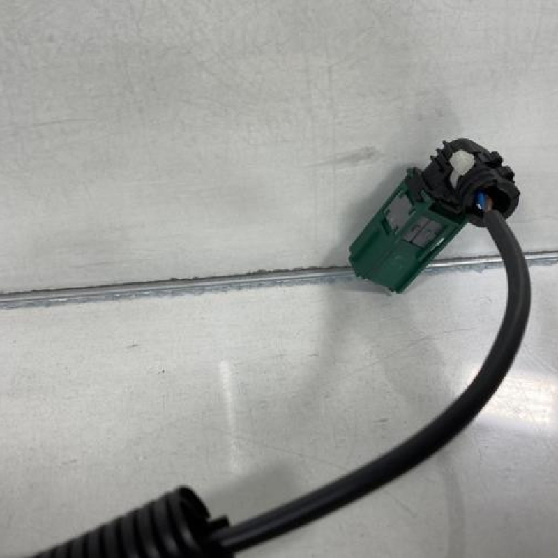 Pretensionneur de ceinture avant droit OPEL CORSA C Photo n°3