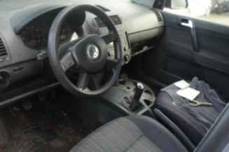 Pretensionneur de ceinture avant droit VOLKSWAGEN POLO 4