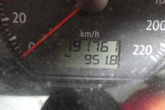 Pretensionneur de ceinture avant droit VOLKSWAGEN POLO 4