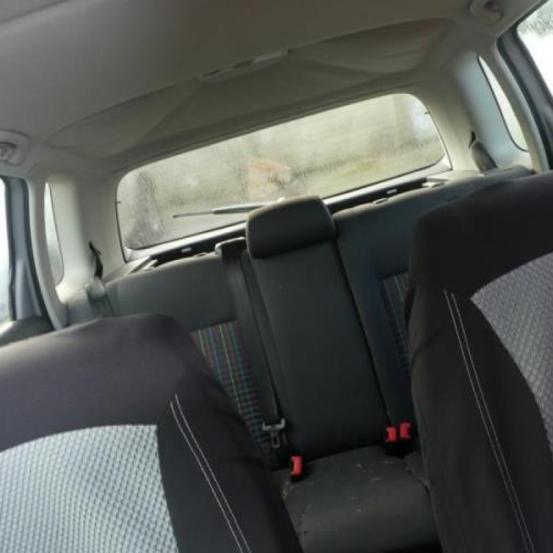Pretensionneur de ceinture avant droit VOLKSWAGEN POLO 4 Photo n°12