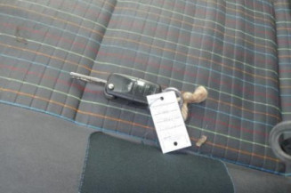 Pretensionneur de ceinture avant droit VOLKSWAGEN POLO 4