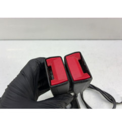 Attache ceinture arriere droit PEUGEOT 308 2