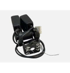 Attache ceinture arriere droit PEUGEOT 308 2