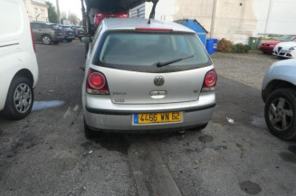 Pretensionneur de ceinture avant gauche VOLKSWAGEN POLO 4