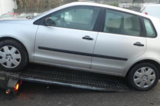 Pretensionneur de ceinture avant gauche VOLKSWAGEN POLO 4