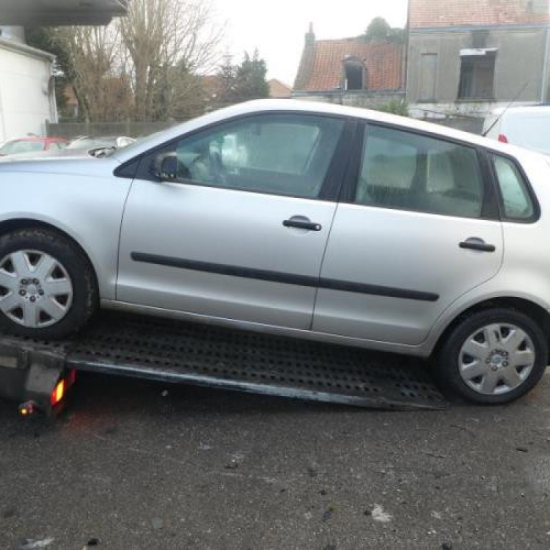 Pretensionneur de ceinture avant gauche VOLKSWAGEN POLO 4 Photo n°7