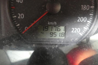 Pretensionneur de ceinture avant gauche VOLKSWAGEN POLO 4