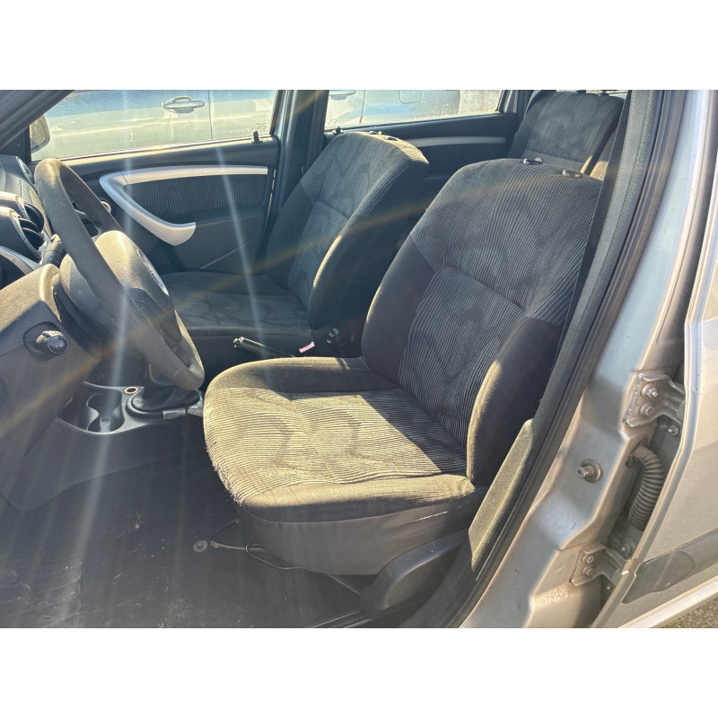 Calandre DACIA LOGAN MCV 1 Photo n°14
