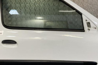 Porte avant droit RENAULT CLIO 2 CAMPUS Photo n°1