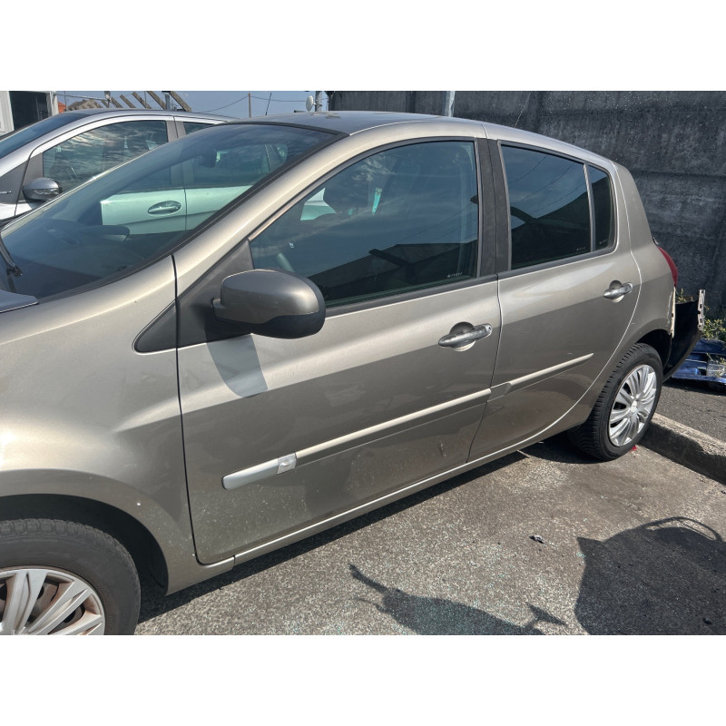 Anti brouillard gauche (feux) RENAULT CLIO 3 Photo n°8