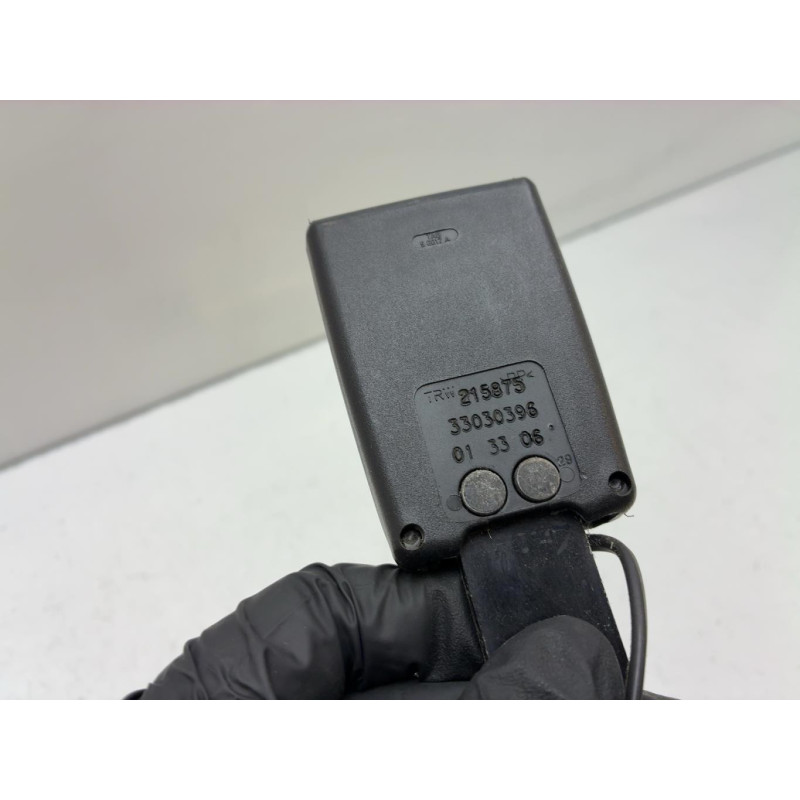 Attache ceinture avant gauche RENAULT CLIO 3 Photo n°4