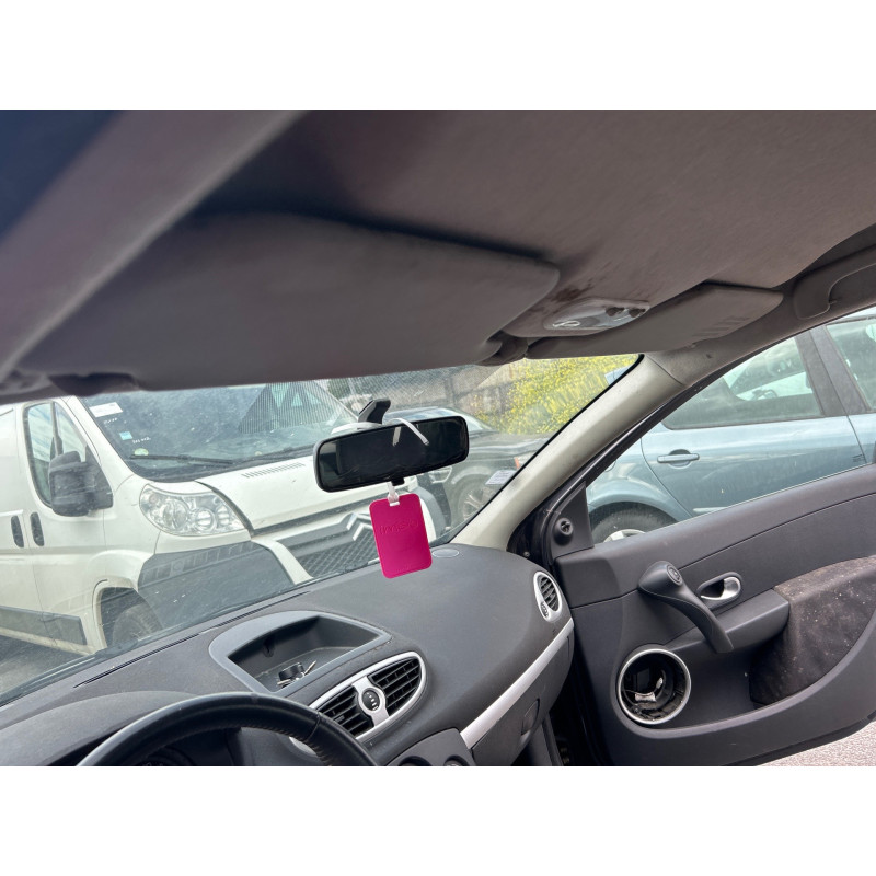 Attache ceinture avant gauche RENAULT CLIO 3 Photo n°15