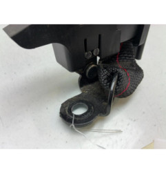 Attache ceinture arriere droit RENAULT CLIO 3