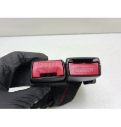 Attache ceinture arriere droit RENAULT CLIO 3