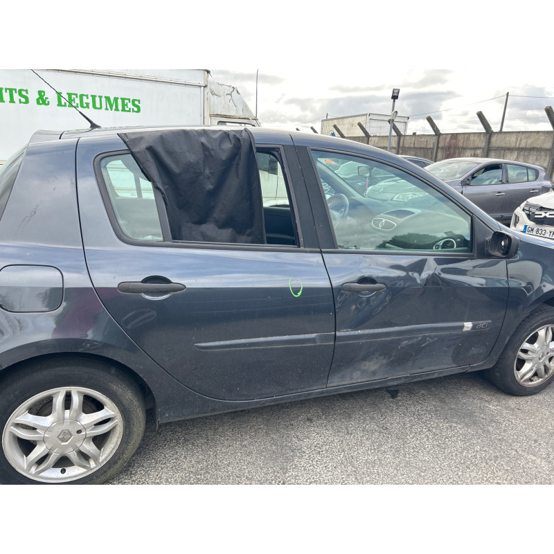 Attache ceinture arriere droit RENAULT CLIO 3 Photo n°7