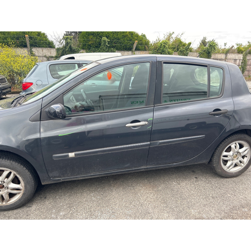 Pretensionneur de ceinture avant gauche RENAULT CLIO 3 Photo n°5