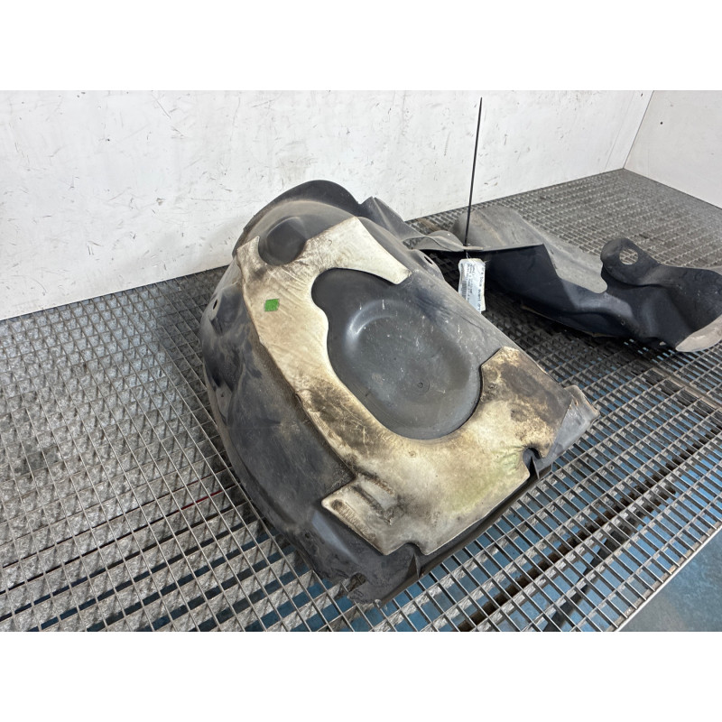 Pare boue avant droit RENAULT MEGANE 3 Photo n°4