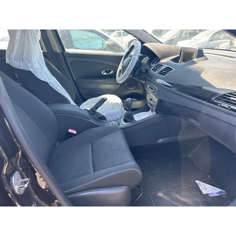 Pare boue avant droit RENAULT MEGANE 3 Photo n°15
