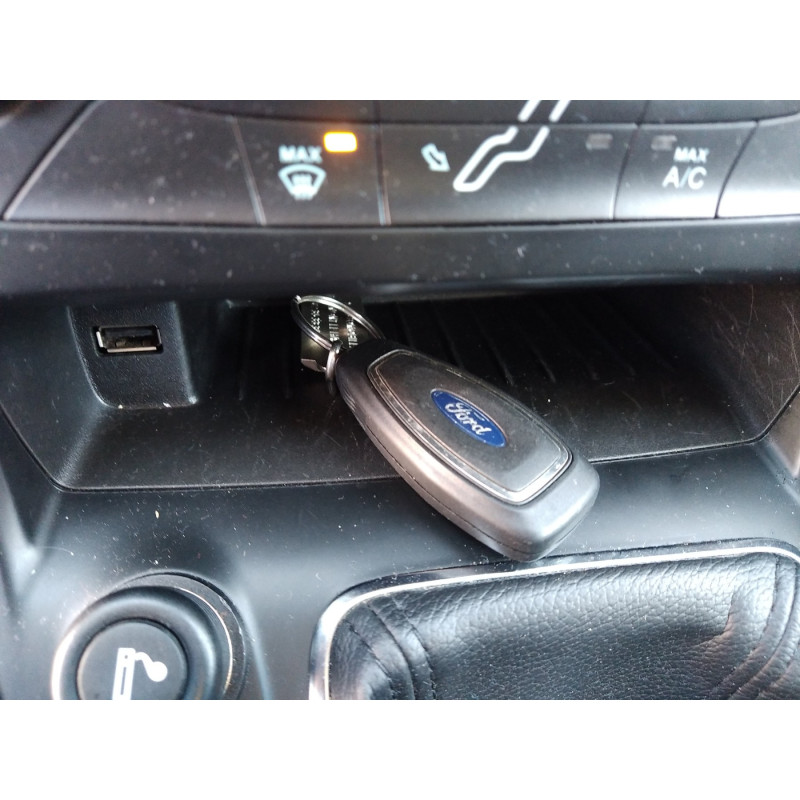 Attache ceinture avant gauche FORD FOCUS 3 Photo n°13