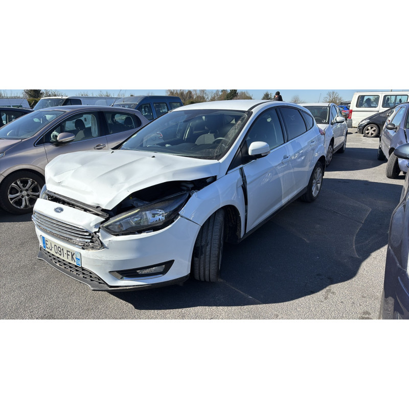 Attache ceinture avant gauche FORD FOCUS 3 Photo n°15