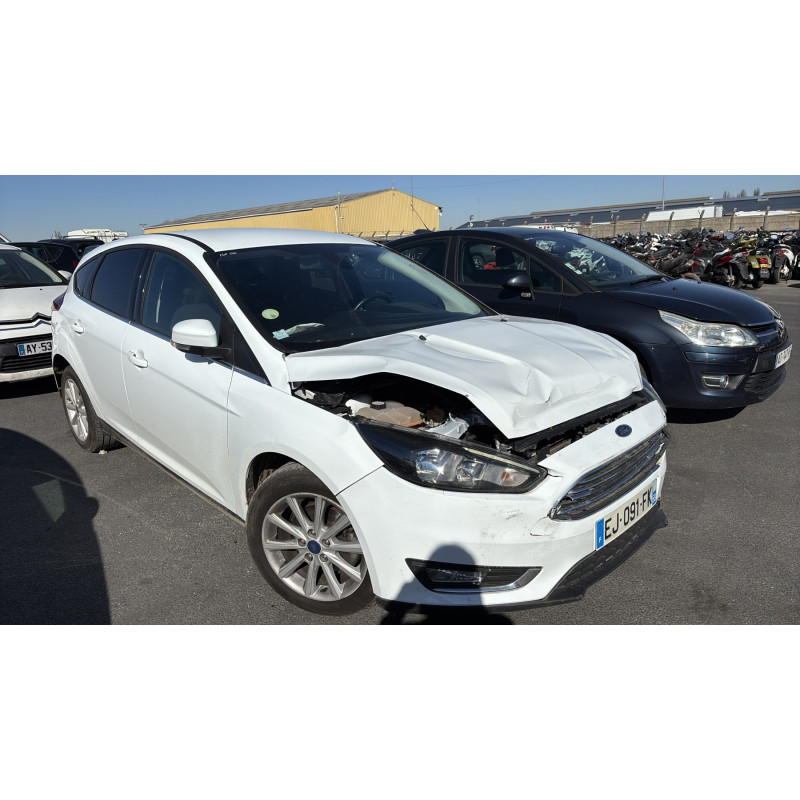 Attache ceinture avant gauche FORD FOCUS 3 Photo n°16