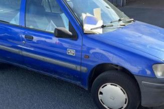 Poignee porte arriere droit PEUGEOT 106