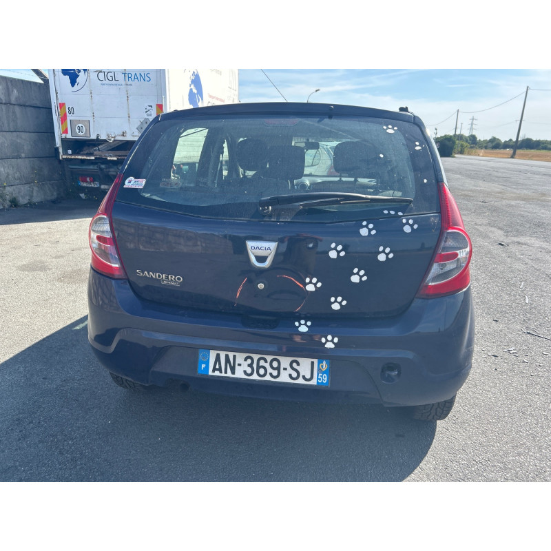 Calandre DACIA SANDERO 1 Photo n°16