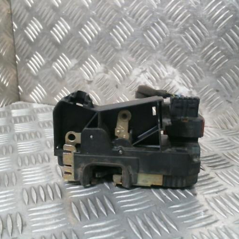 Serrure avant droit OPEL ASTRA G Photo n°2